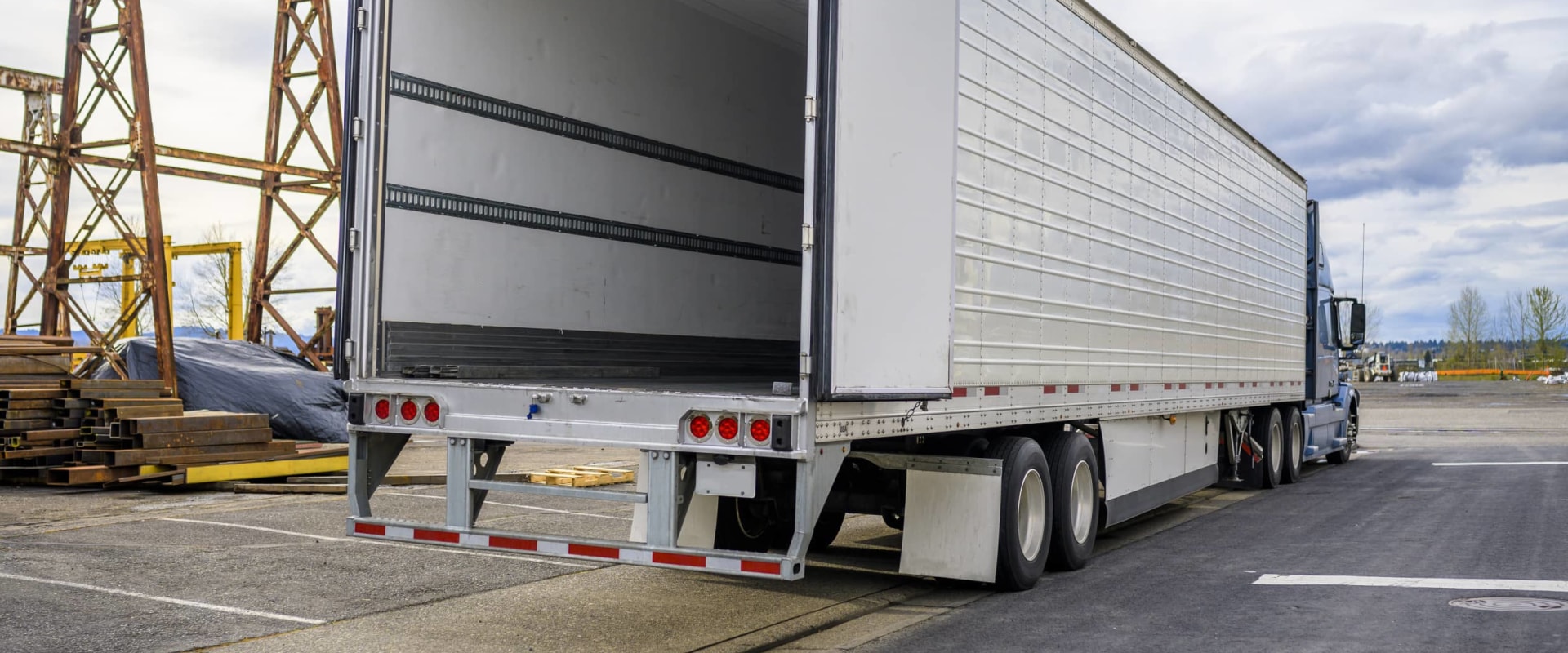 Is a Reefer Trailer the Right Choice for Your Business?